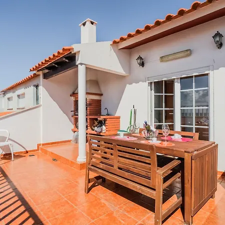 아파트 Casa Do Terraco - Center Of Santa Cruz With Sea View 실베이라